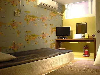 Mama Guest House Seoul 2*,  South Korea
